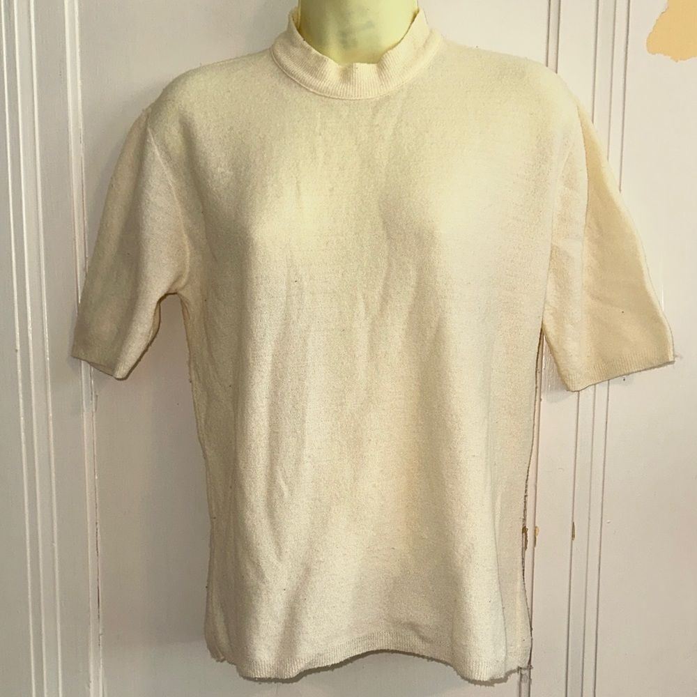 Vintageโ60s Arpeggio Knitwear Co Cream Mock Turtleneck Shortโ Sleeve Sweater